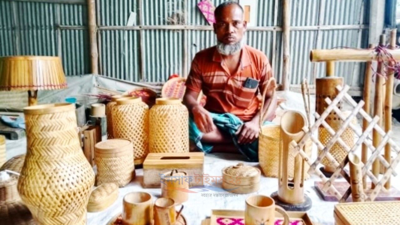 নীলফামারীর বাঁশের পণ্য পাড়ি দিচ্ছে ইউরোপে, বদলে যাচ্ছে উদ্যোক্তা ও শ্রমিকদের জীবন