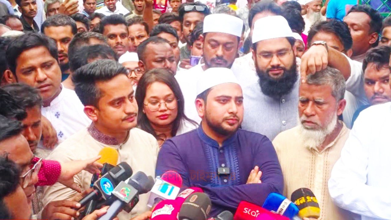 গণভোটের রায় বাস্তবায়নে সরকারের অনীহা, জনগণের সঙ্গে ‘বিশ্বাসঘাতকতা’ করেছে সরকার: নাহিদ ইসলাম