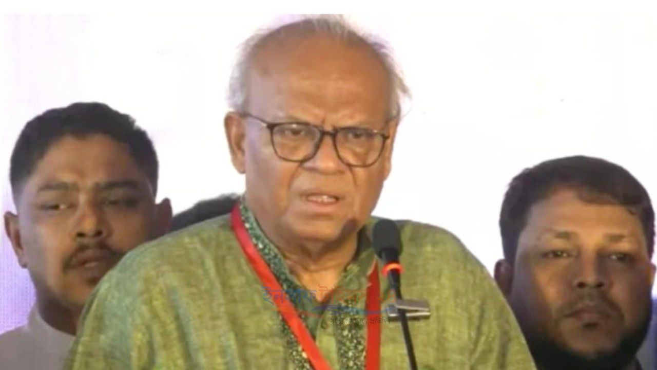 ঘোলা পানিতে মাছ শিকারের চেষ্টা করতে গিয়ে জামায়াত নিজেরাই তাতে পড়েছে’—রিজভী