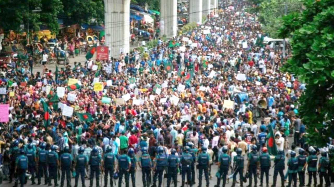 ১৯ জুলাই ‘কমপ্লিট শাটডাউন’ সহিংসতায় নিহত ৬৭, রাতে কারফিউ জারি