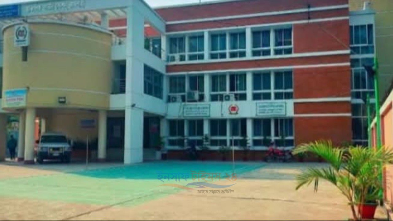 রাজশাহী নির্বাচন কার্যালয়ে পরীক্ষা ছাড়াই ১৪৩ জন কে নিয়োগ