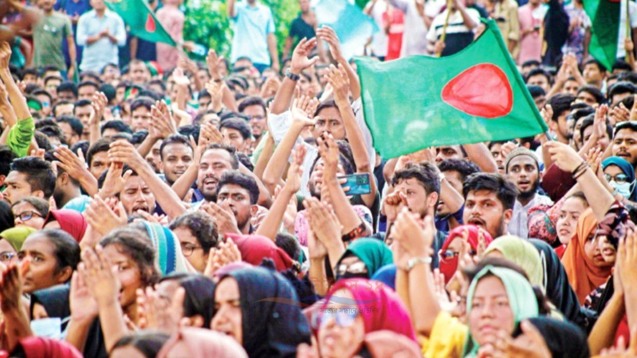 জুলাই গণঅভ্যুত্থান ও রাজনৈতিক বাস্তবতা: প্রতিশ্রুতি, অর্জন এবং অপূর্ণতার হিসাব