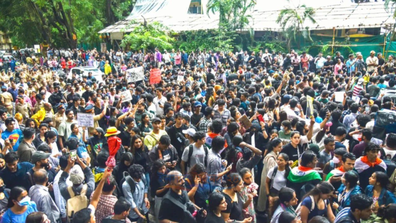 ভারতে বিক্ষোভ ঠেকাতে বাড়ি বাড়ি গিয়ে পুলিশের তল্লাশি