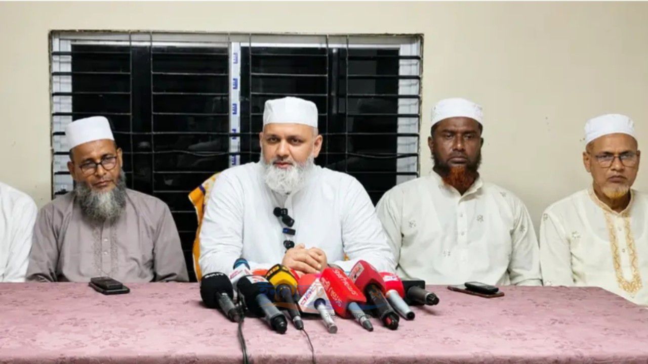 প্রধানমন্ত্রীর বিশেষ সহকারীর নির্দেশেই মসজিদে হামলার অভিযোগ এমপি মোমেনের
