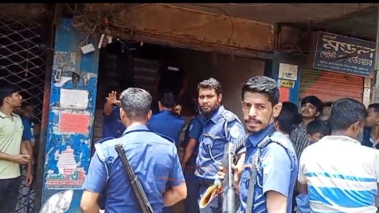 আশুলিয়ার জামগড়ায় পুলিশ-সন্ত্রাসী বন্দুকযুদ্ধ, এলাকায় থমথমে অবস্থা