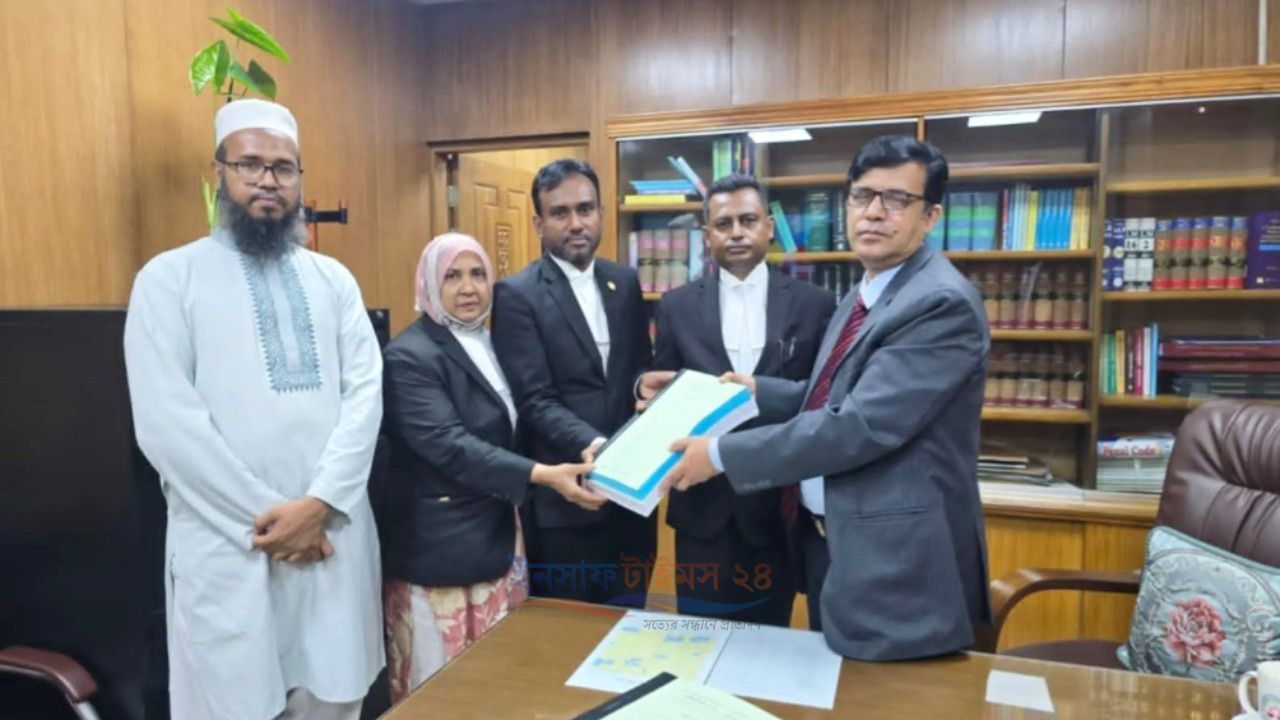 শেখ হাসিনাসহ ৪১ জনের বিরুদ্ধে ট্রাইব্যুনালে ফরমাল চার্জ জমা