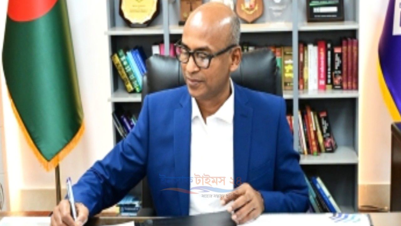 সিআইডির প্রধান হিসেবে দায়িত্ব গ্রহণ করলেন ব্যারিস্টার মোহাম্মদ মোশাররফ হোছাইন