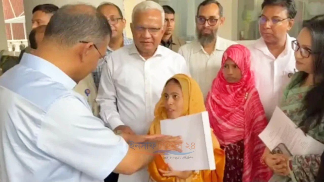 তিন প্রতিবন্ধী ব্যক্তির হাতে সরকারি চাকরির নিয়োগপত্র তুলে দিলেন প্রধানমন্ত্রী