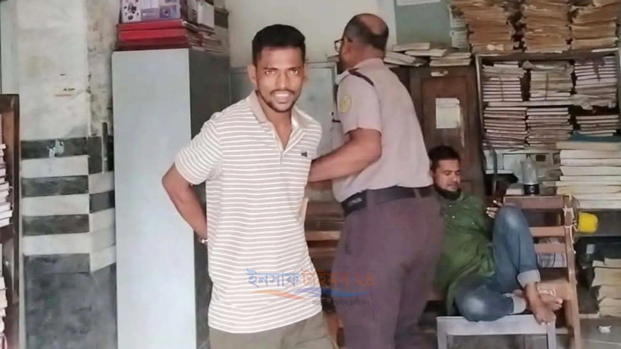 হাতিরঝিলে কাঁচামাল ব্যবসায়ী হত্যা: প্রধান আসামি বজলু ২ দিনের রিমান্ডে, স্ত্রী কারাগারে