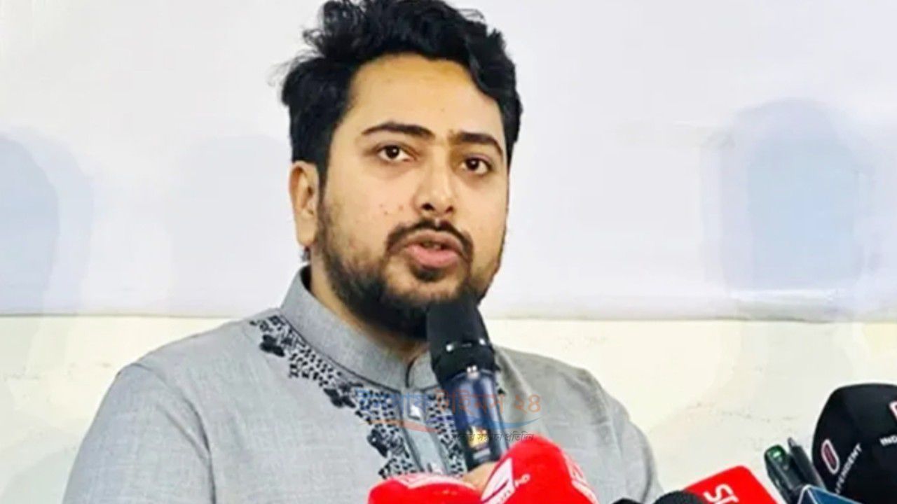 কোনো স্বৈরতন্ত্র ও দুর্নীতি মেনে নেব না’: নাহিদ ইসলাম