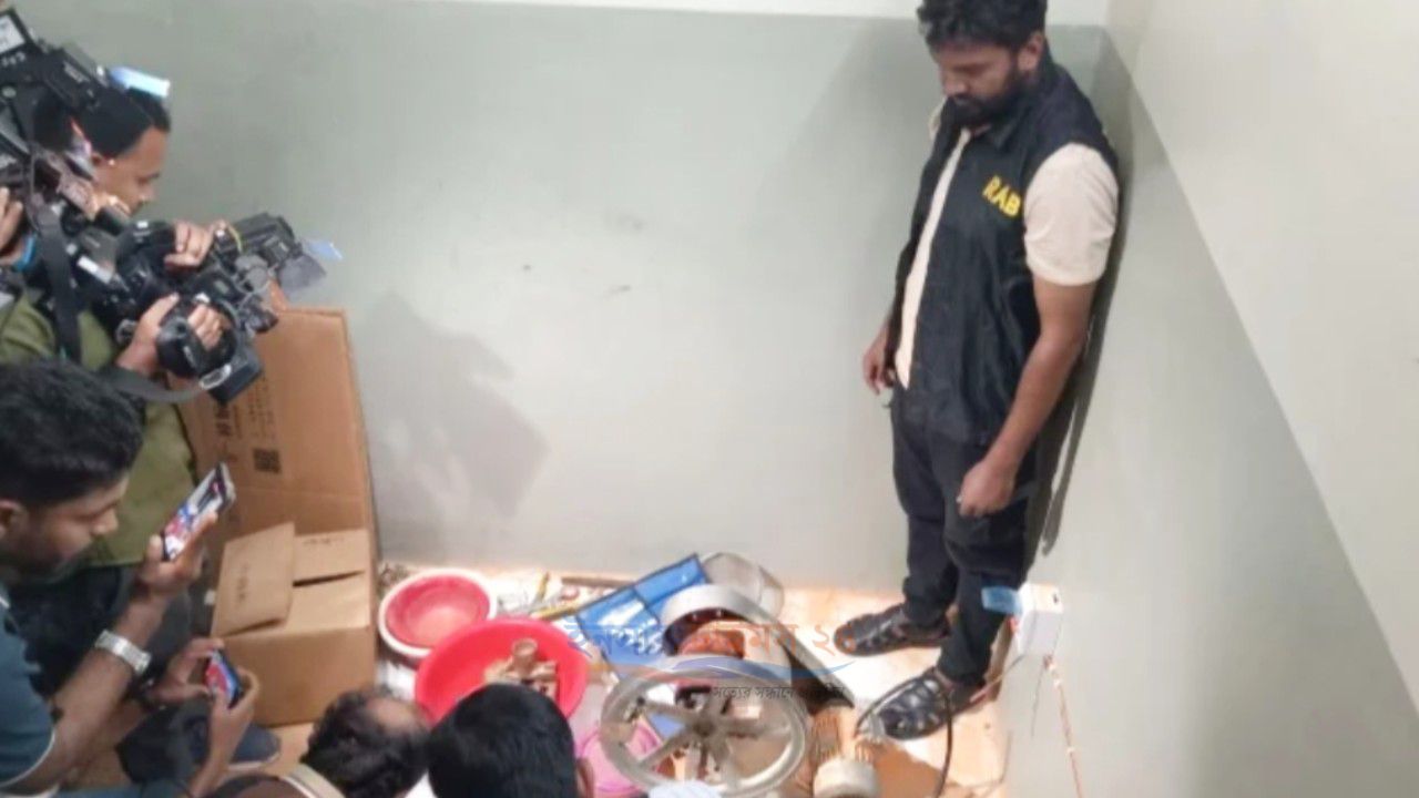 রাজধানীর অদূরে ফের ইয়াবা তৈরির কারখানার সন্ধান
