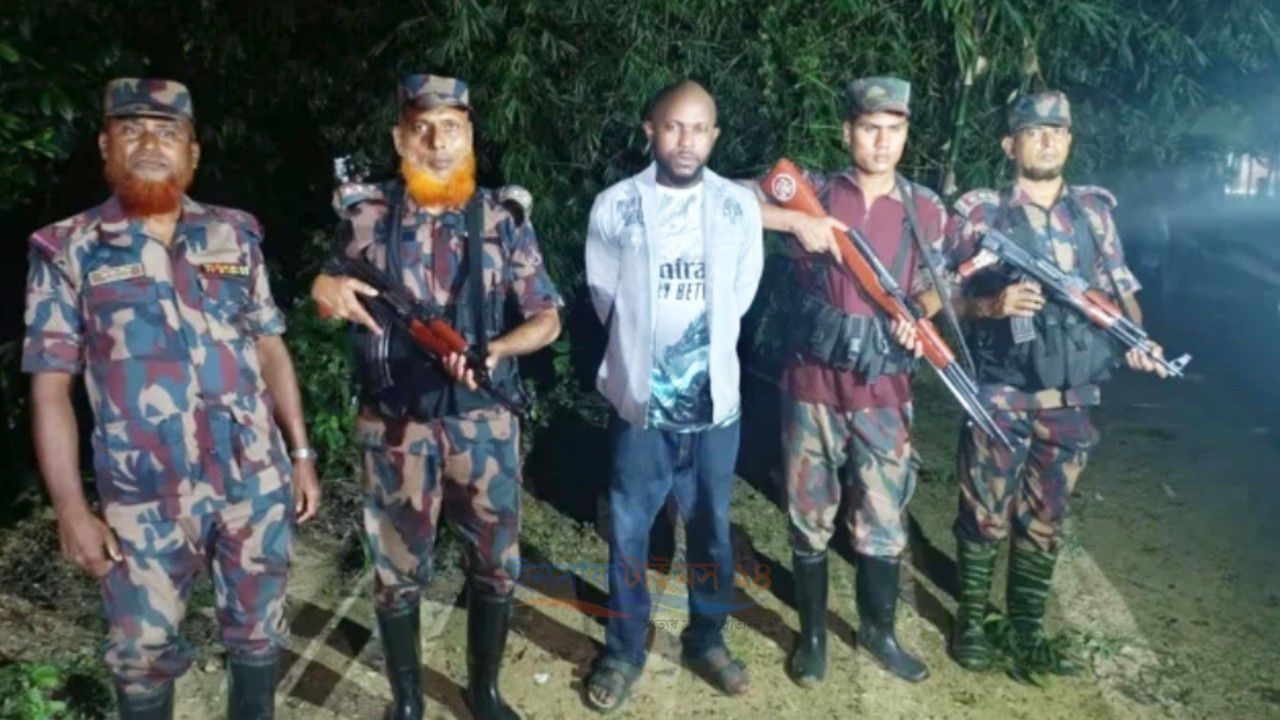 ফেনী সীমান্তে অবৈধভাবে ভারতে যাওয়ার চেষ্টায় নাইজেরিয়ান নাগরিক আটক