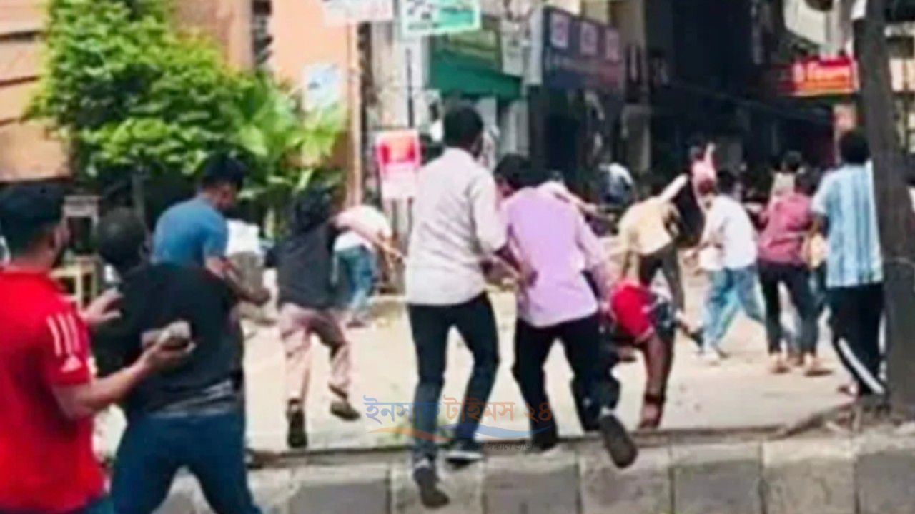 ঢাকা আলিয়া মাদরাসা এলাকায় ছাত্রদল-ছাত্রশিবিরের সংঘর্ষ, ধাওয়া-পাল্টাধাওয়া