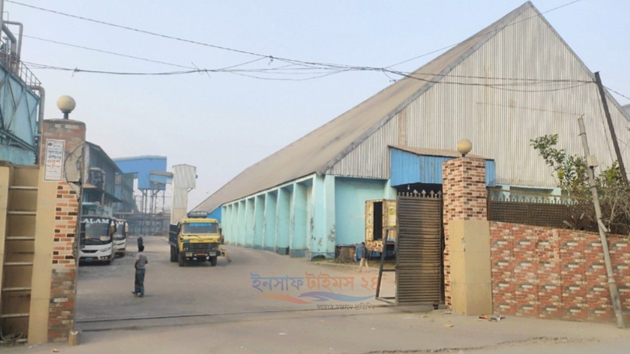 এলসি খুলতে না পারায় কাঁচামাল সংকট, বন্ধ ১১ কারখানা