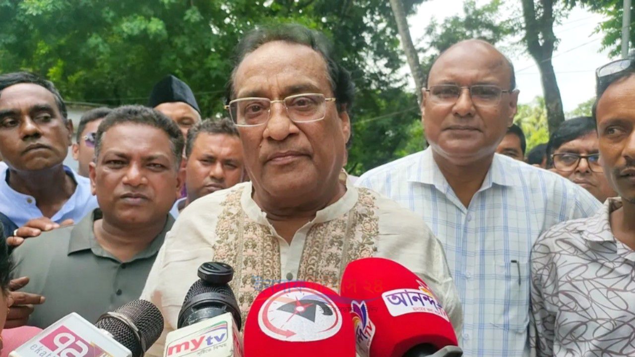 পদ্মা ব্যারেজের পাশাপাশি দ্বিতীয় পদ্মা সেতুও প্রয়োজন: সংস্কৃতি প্রতিমন্ত্রী