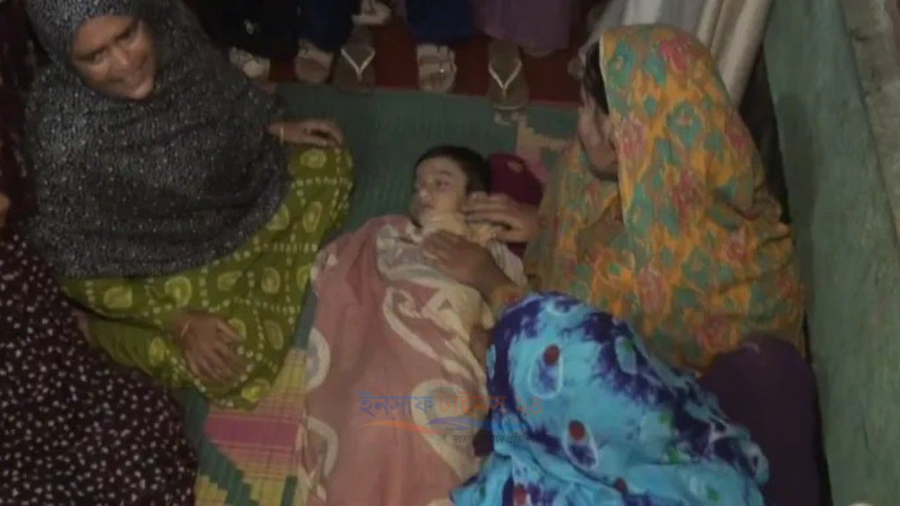 যশোরে একই খাটে শিশুর হাত-পা বাঁধা অস্থায় মা-ছেলের লাশ উদ্ধার।