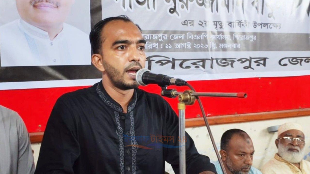 ‘যেখানেই টাকা, সেখানেই আমাদের সিনিয়র নেতৃবৃন্দ’