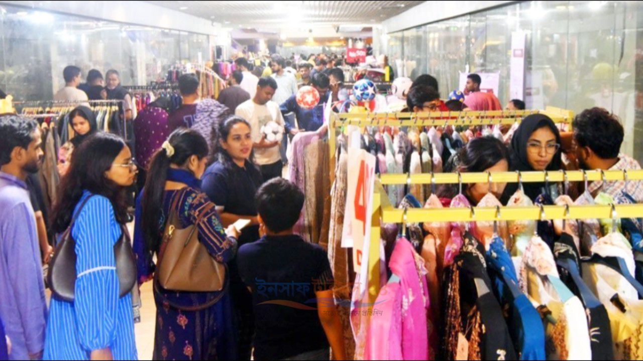শপিংমল-দোকানপাট বন্ধের সময় এক ঘণ্টা কমাল সরকার