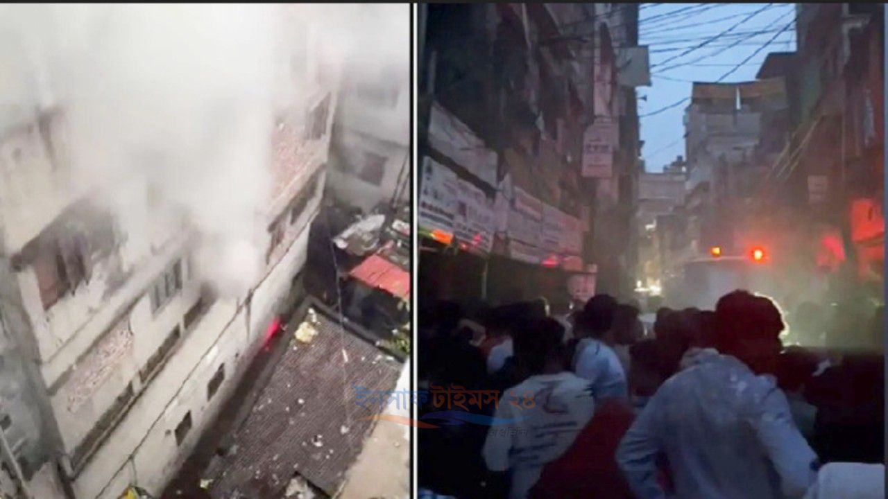 বংশালে হেলমেটের গোডাউনে আগুন, নিয়ন্ত্রণে ফায়ার সার্ভিসের ৭ ইউনিট
