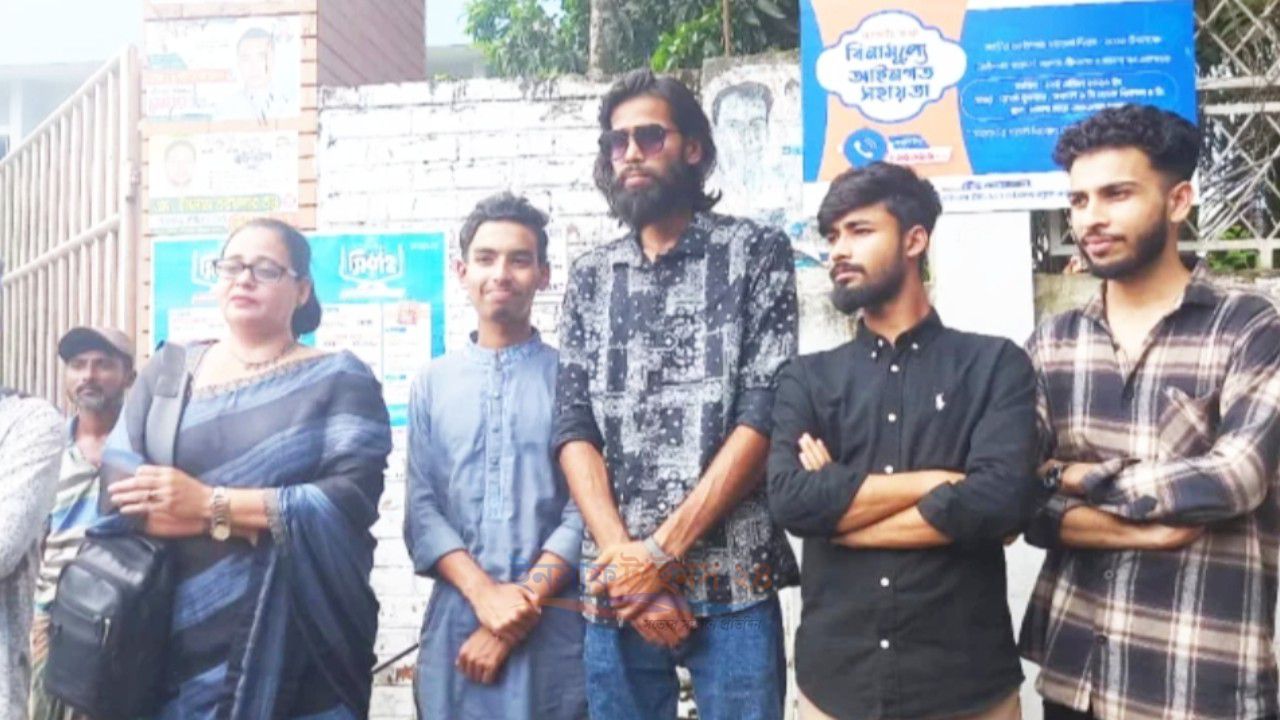 ২১ ঘণ্টা পর মুচলেকায় মুক্তি পেলেন মাহদীসহ তিনজন