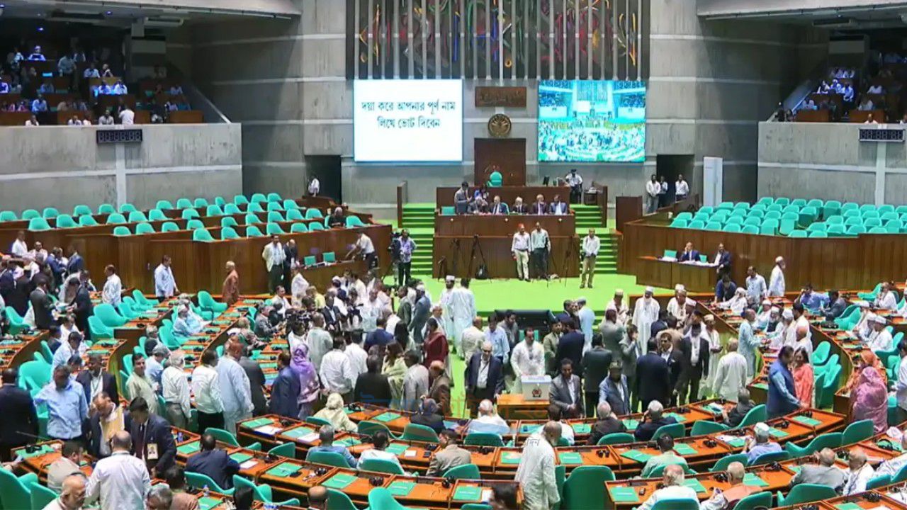 রাষ্ট্রপতি নির্বাচনে ভোট দিলেন ৩৪৩ এমপি, ভোট দেননি ৬ জন