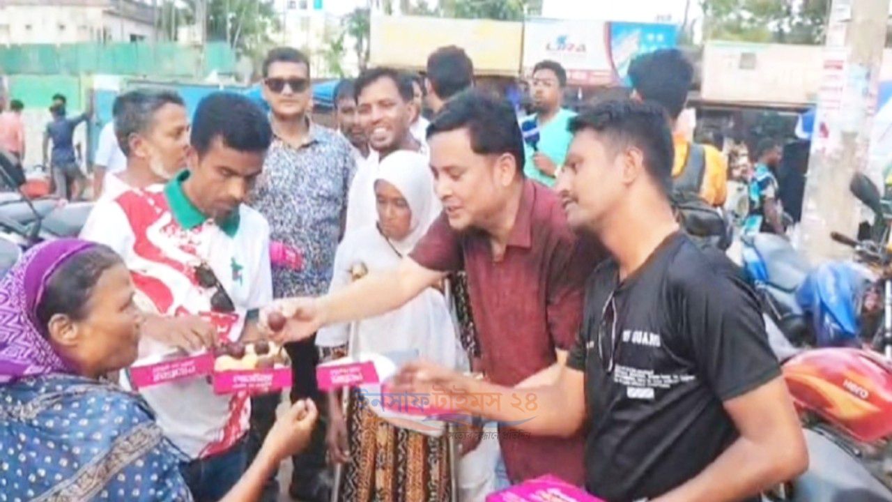 মির্জা ফখরুল রাষ্ট্রপতি নির্বাচিত হওয়ায় ঠাকুরগাঁওয়ে মিষ্টি বিতরণ