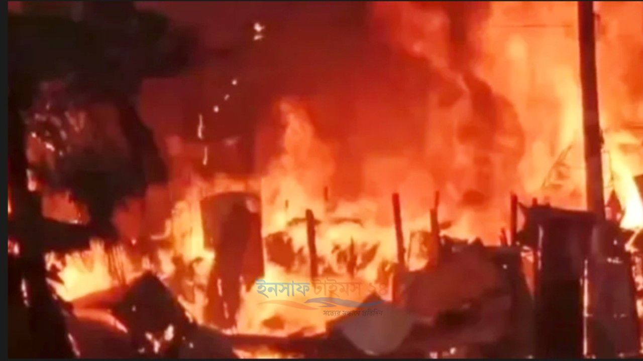 নারায়ণগঞ্জে ইজিবাইক গ্যারেজে আগুন, ছড়িয়ে পড়ল ঝুটের গোডাউনেও