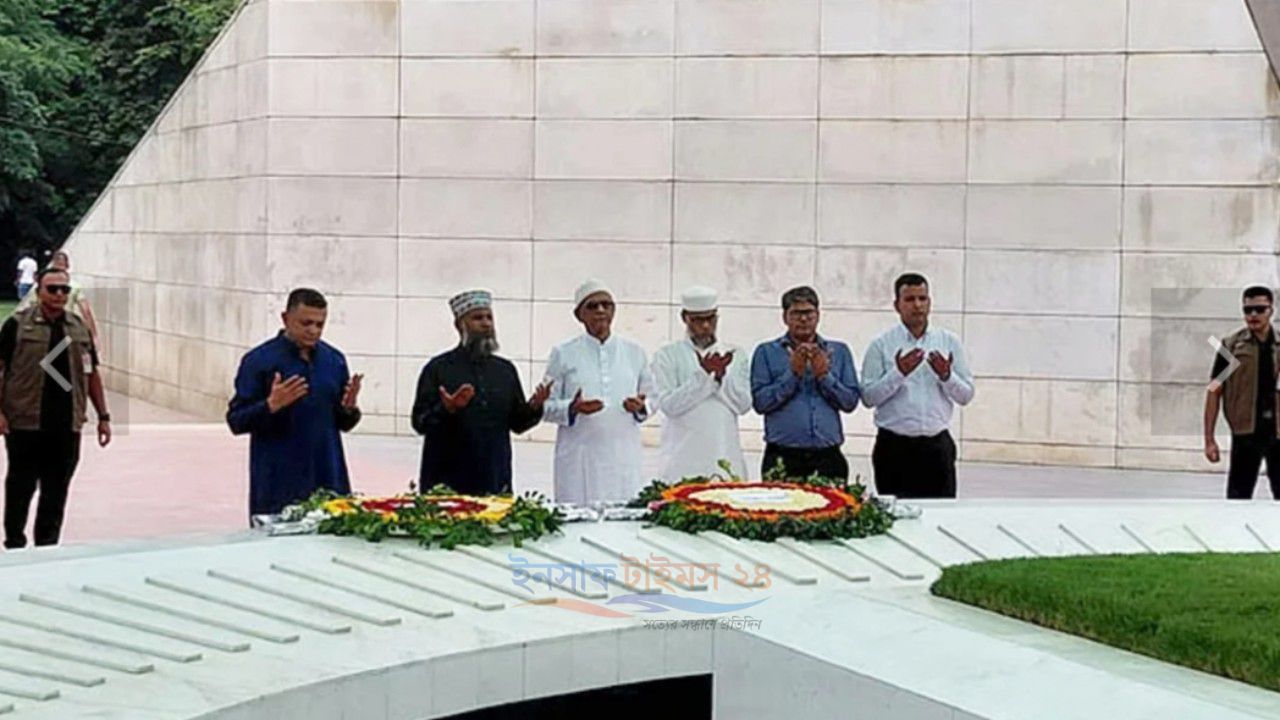 জিয়াউর রহমান ও খালেদা জিয়ার কবর জিয়ারত করলেন নবনির্বাচিত রাষ্ট্রপতি