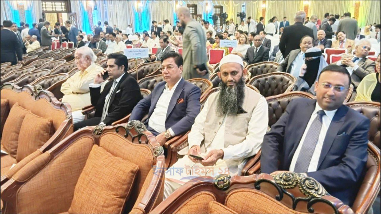 বঙ্গভবনের দরবার হলে শপথের অপেক্ষায় নতুন মন্ত্রিসভার সদস্যরা