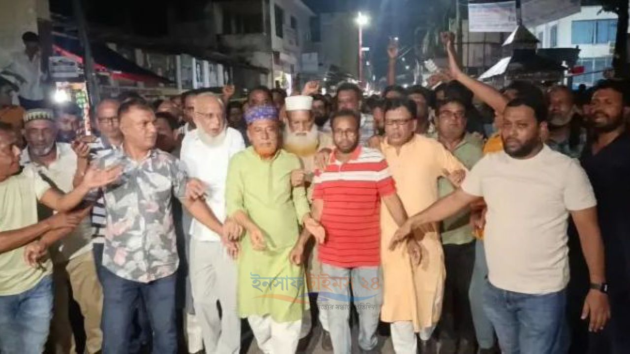 পার্থ মন্ত্রী হওয়ায় ভোলায় আনন্দ মিছিল-মিষ্টি বিতরণ