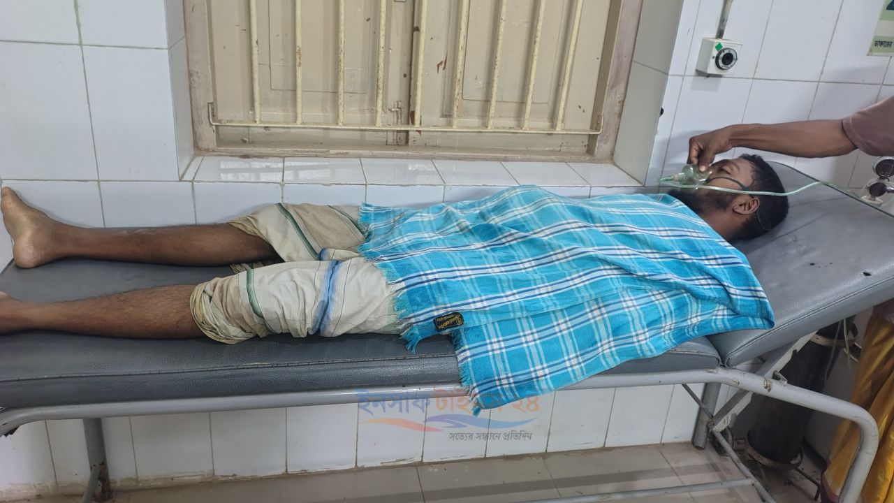 পোরশায় পুকুরে নেমে নিখোঁজ, হাসপাতালে নেয়ার পর শিক্ষকের মৃত্যু  ​পোরশা 