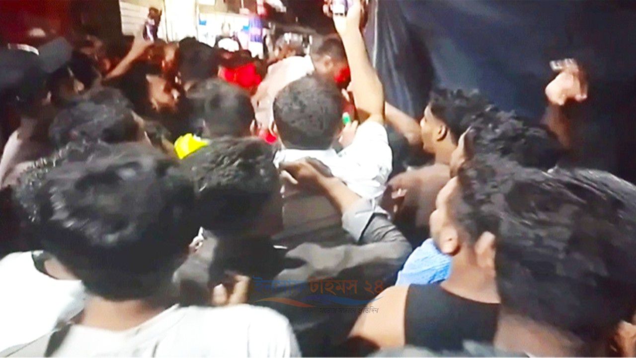 এনসিপির দুই পক্ষের সংঘর্ষ, জাকারিয়াসহ গ্রেপ্তার ৫