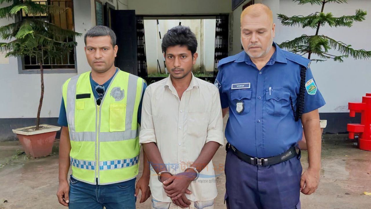 সাপাহারে ৫০০ পিস ট্যাপেন্টাডলসহ মা/দ/ক ব্যবসায়ী আমিন গ্রেপ্তার