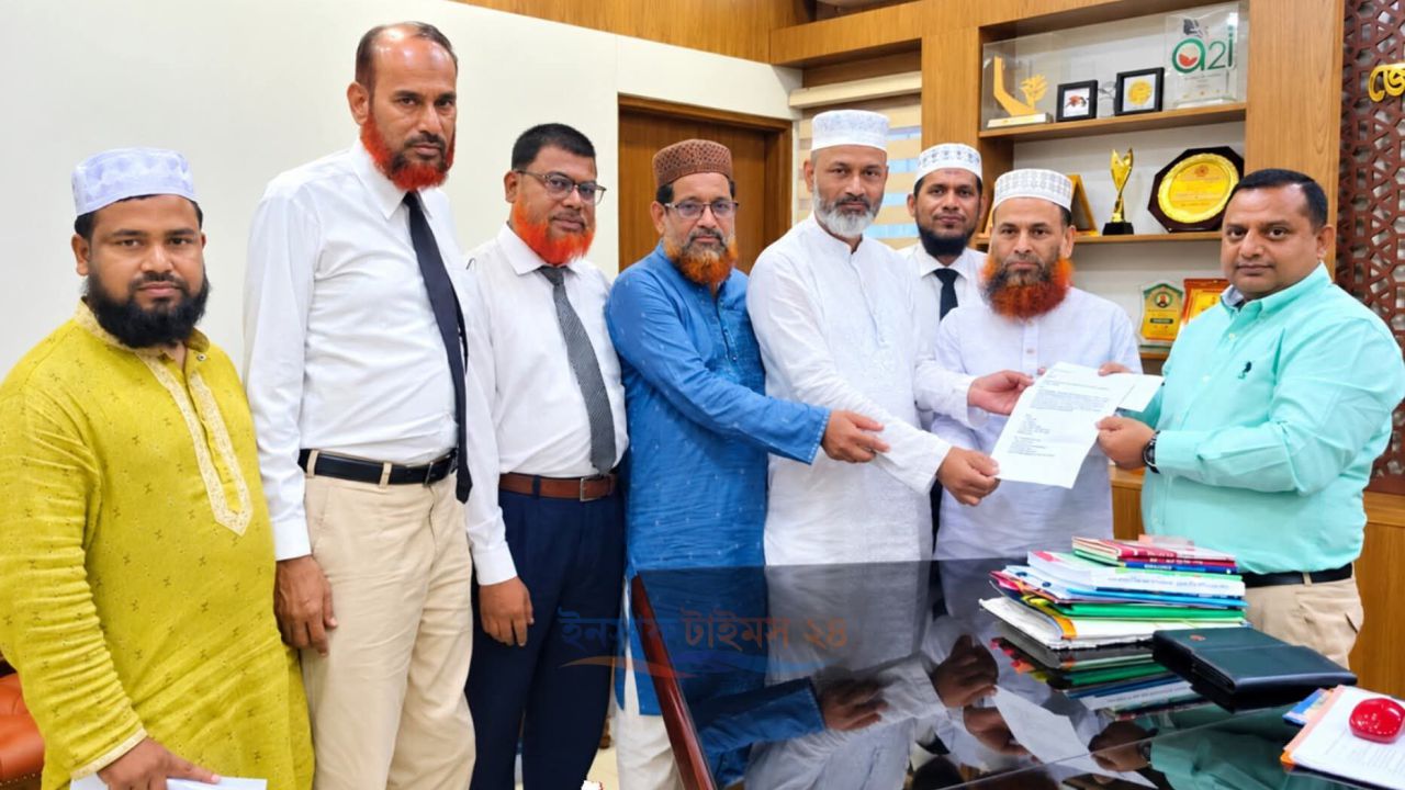 লংমার্চ উপলক্ষে সিরাজগঞ্জে পথসভাা জেলা প্রশাসক ও পুলিশ সুপারকে স্মারকলিপি দিয়েছে জামায়াত জোট 