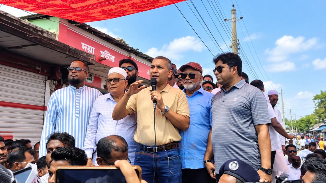 মনপুরায় ফেরি যোগাযোগ, আধুনিক জেটি, পৌরসভা ও মিনি স্টেডিয়ামের প্রতিশ্রুতি এমপি নয়নের