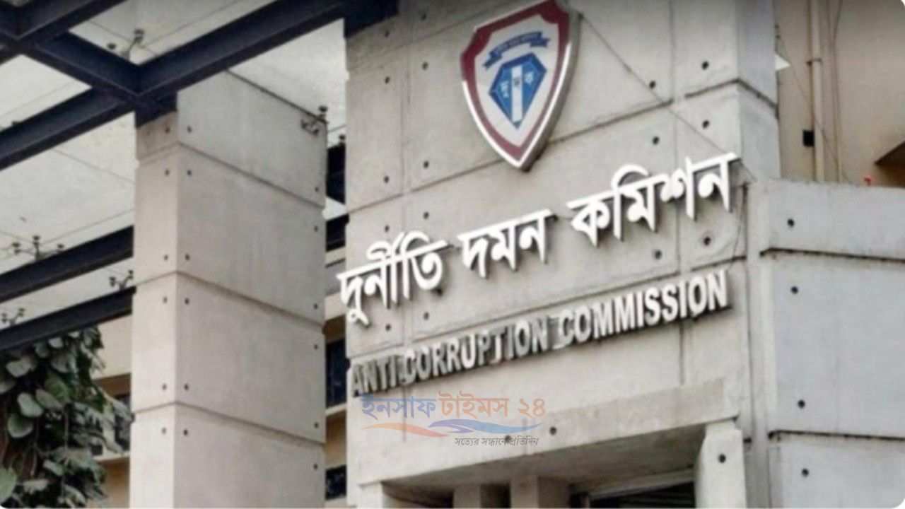 বিদেশে সম্পদ ও অর্থপাচারের অভিযোগ, আসিফের দেশত্যাগে নিষেধাজ্ঞার উদ্যোগ