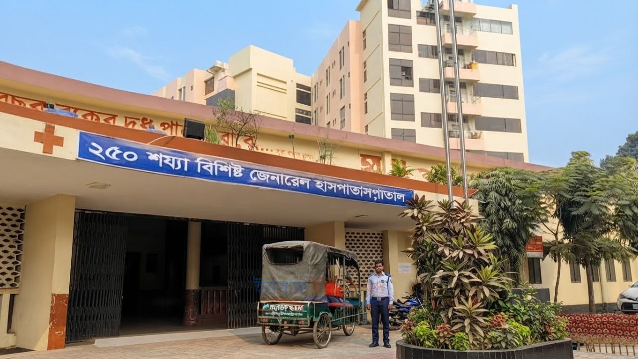 ঠাকুরগাঁওয়ে হাসপাতালে তরুণীর মৃত্যু: বিদ্যুৎস্পৃষ্ট নাকি আত্মহত্যা, দানা বাঁধছে রহস্য