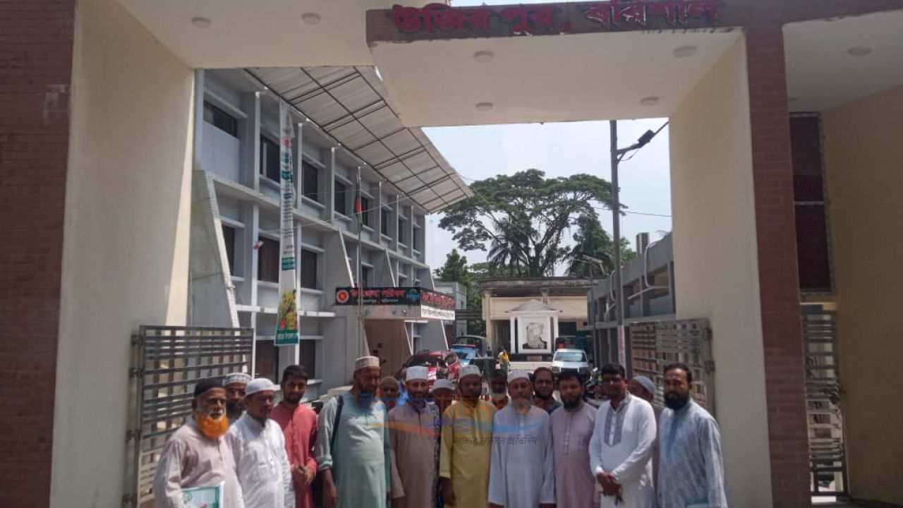 উজিরপুরে জামায়াতে ইসলামীর গণসংযোগ, দপ্তরে দপ্তরে সৌজন্য সাক্ষাৎ ও সাহিত্য বিতরণ