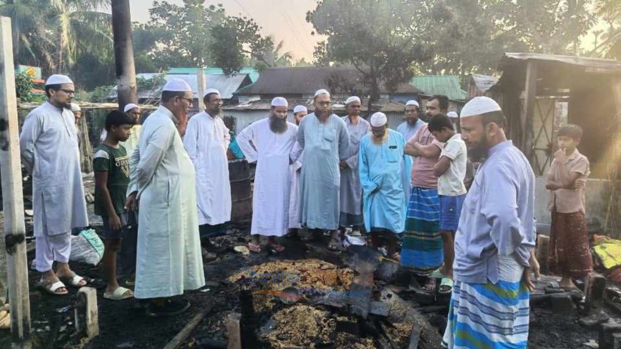 জয়কা ইউনিয়নে অগ্নিকাণ্ডে ক্ষতিগ্রস্ত এলাকা পরিদর্শনে ইসলামী আন্দোলন বাংলাদেশের নেতৃবৃন্দ।