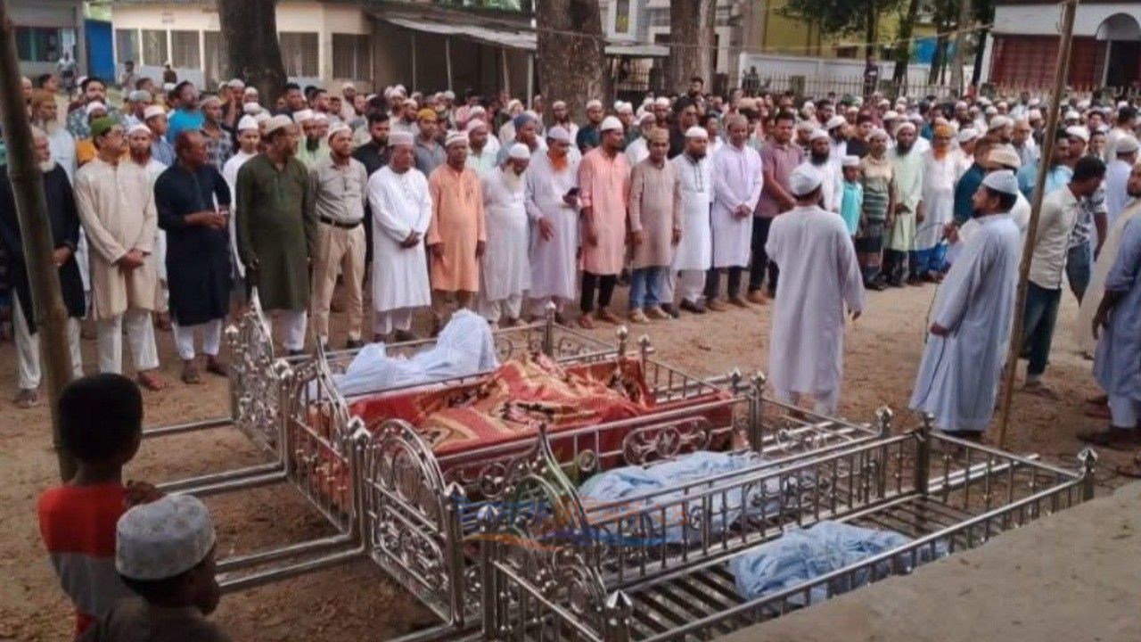 কক্সবাজারে রিসোর্টে অগ্নিকাণ্ডে নিহত এক পরিবারের ৪ জনের দাফন সম্পন্ন।